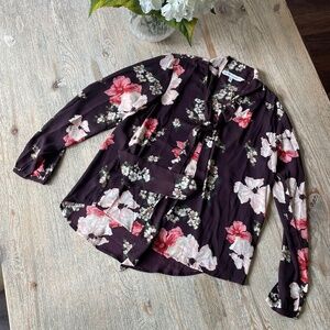 Cupcakes and Cashmere floral top